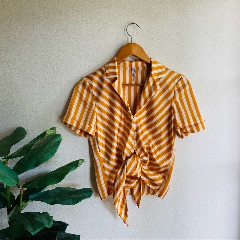 NWOT Mango Knot Detail Flowy Blouse